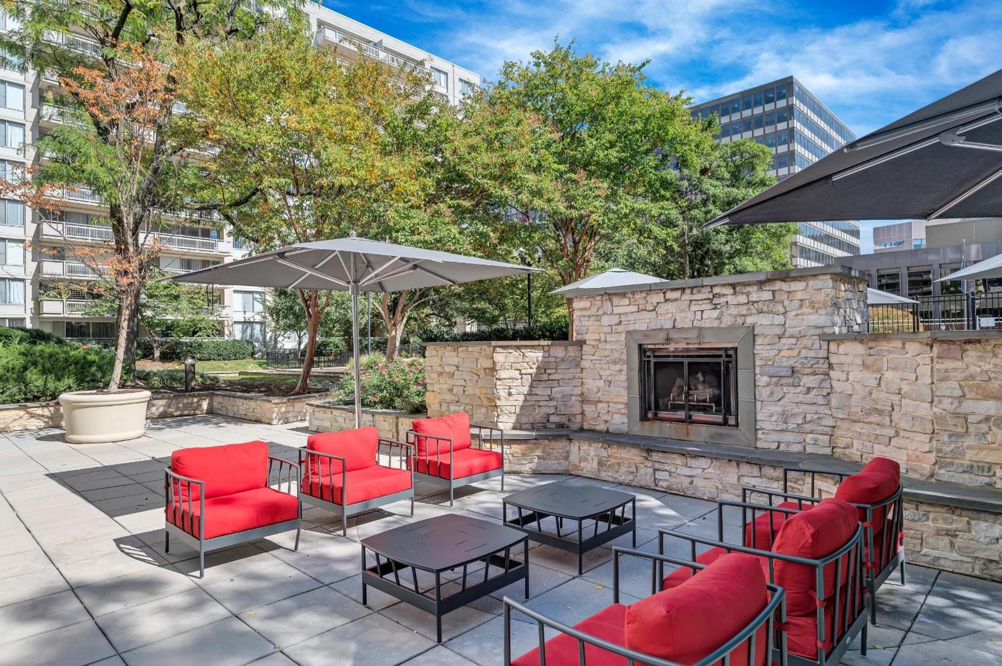 Beautiful 2Br Apartment At Crystal City With Gym Arlington Ngoại thất bức ảnh
