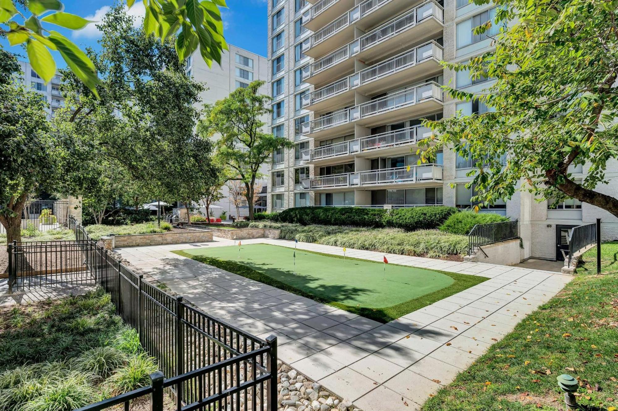 Beautiful 2Br Apartment At Crystal City With Gym Arlington Ngoại thất bức ảnh